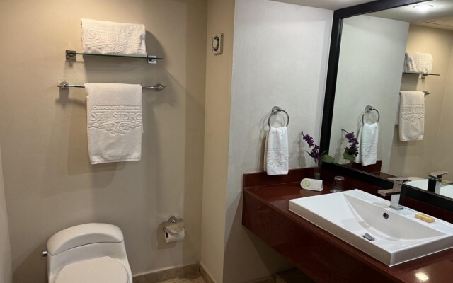 St Isidro Suites Corporate Housing SPA & Wellness Center