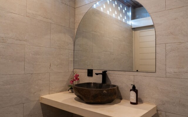 Santorini Luxury Villa