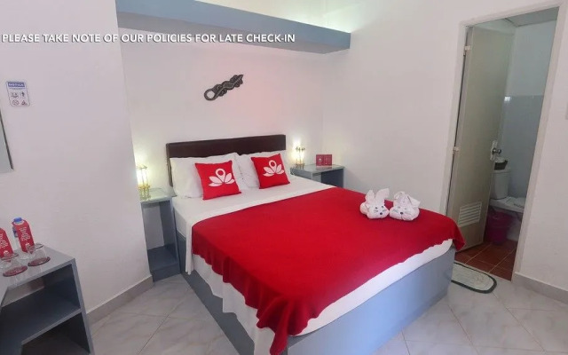 ZEN Rooms Station 3 Angol Road