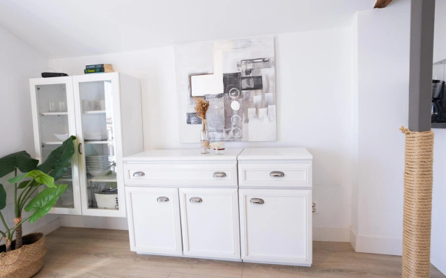 Torrontero con vistas al mar