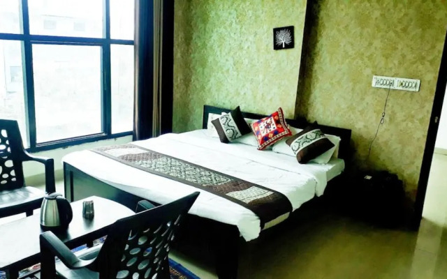 Mgh 114 Hotel Krishna Udaipur