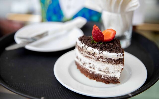 Golden Tulip Dar Es Salaam