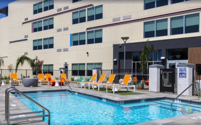 Aloft Glendale at Westgate