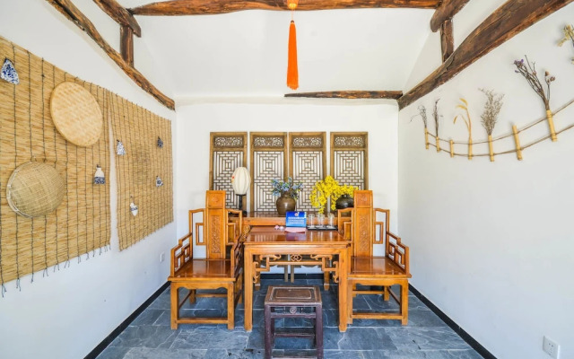 Guoao Village Great Wall Yard