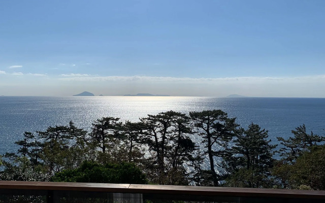 Izu Inatori House Kando