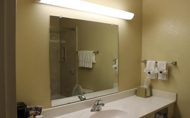 Studio 6 Burleson