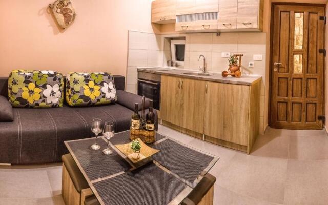 Apartments Kula