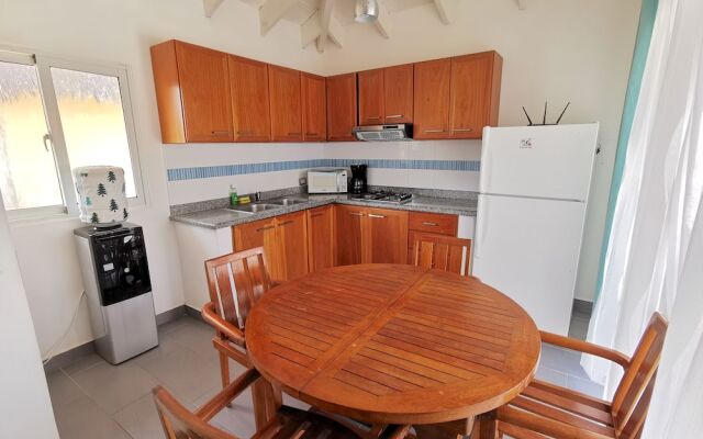 Los Corales Tropical Beach Resort & SPA