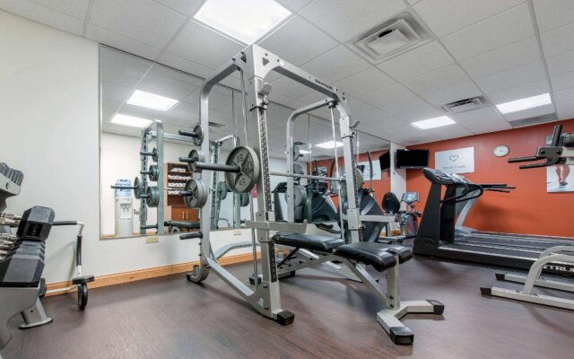 Comfort Suites Louisville Airport