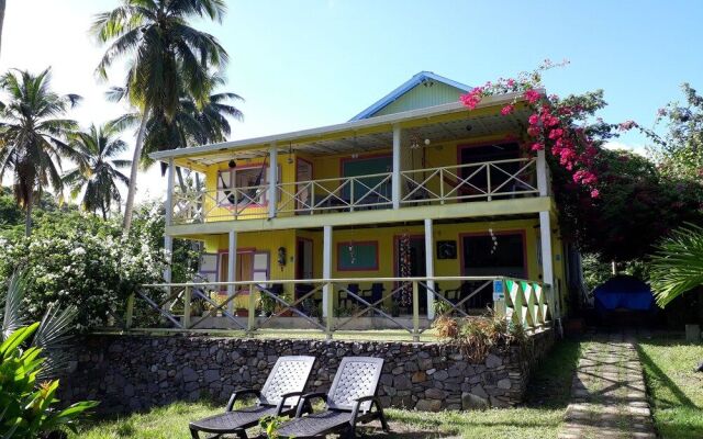 Yellow Home Casa Baja
