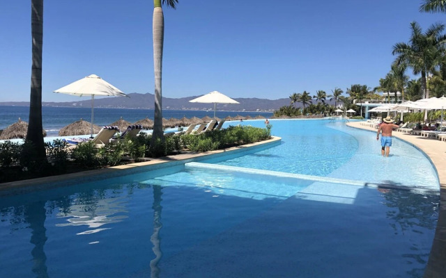 Ocean Front Condo Nuevo Vallarta