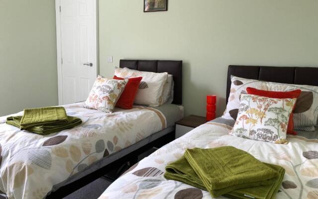 Sidings Holt - whole house sleeps up to 7