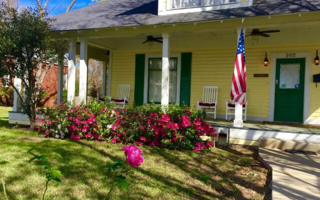 Brooks House Suites