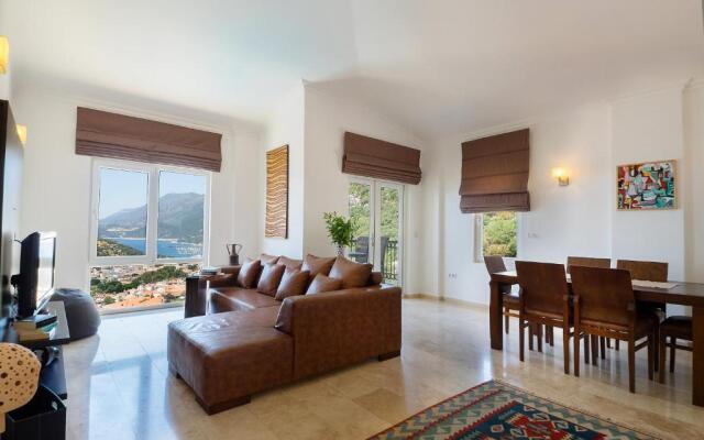 Hideaway Penthouse Apartment