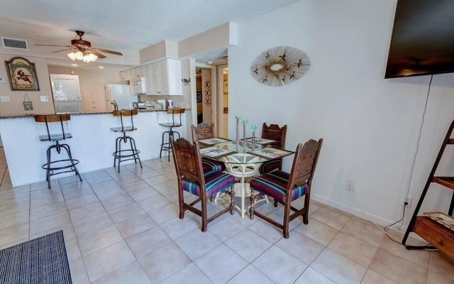 Sugar Beach 230 by RedAwning