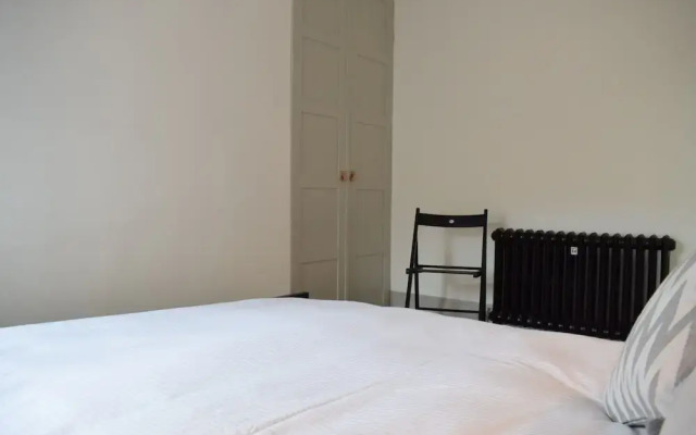 3 Bedroom Apartment in Brixton