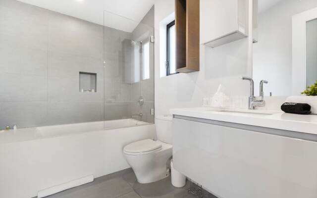 Skyline Luxury Haven