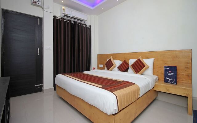 OYO 9711 Hotel Marc Blu