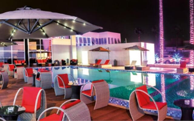 Hotel Espacio Ox & Convention Center