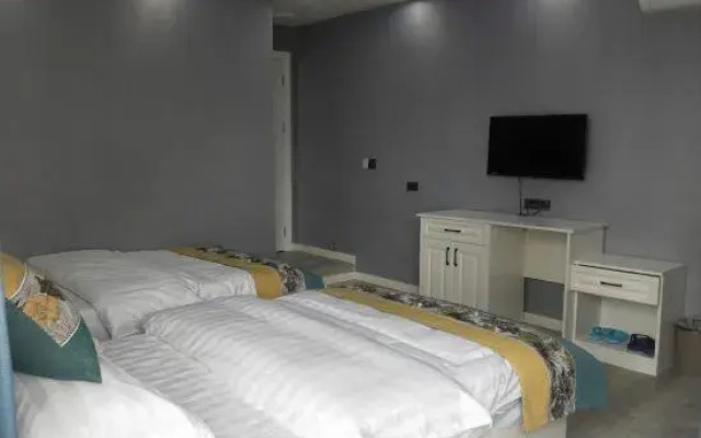 Bijie Yibo Hotel