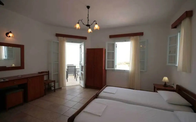 Pirgos Stelida Hotel