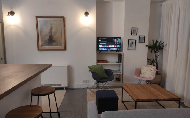 Cosy 2BD Coastal Retreat Folkestone Leas