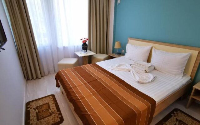 Hotel Diana