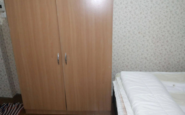 OYO 471 Sunshine Apartment