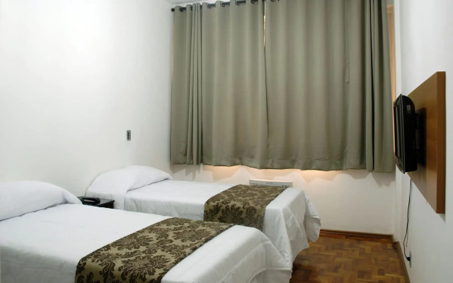 Turrance White Hotel