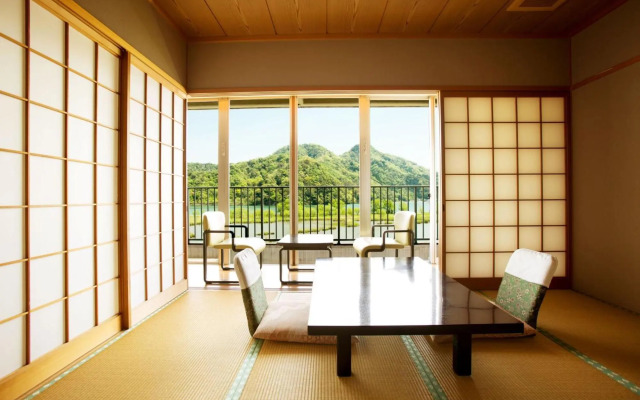 Kinosaki Onsen Oyado Seri