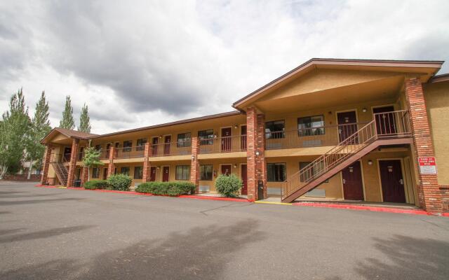 GreenTree Inn Flagstaff