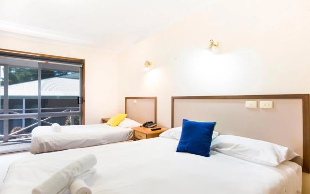 Lake Hume Resort – Guest Rooms – Lake Hume Village
