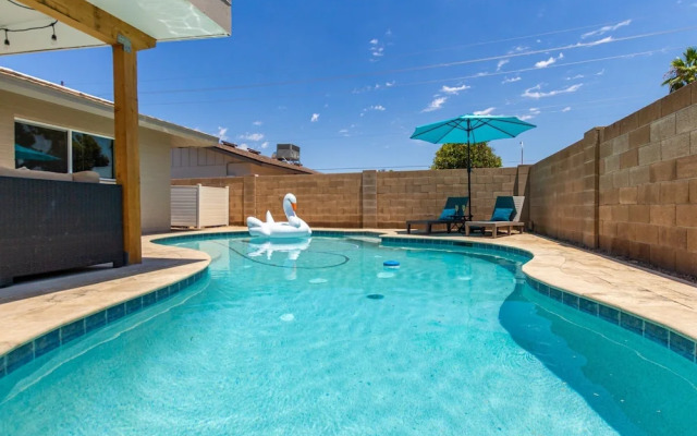 Blue Tides Getaway - Private Pool & Fire Pit