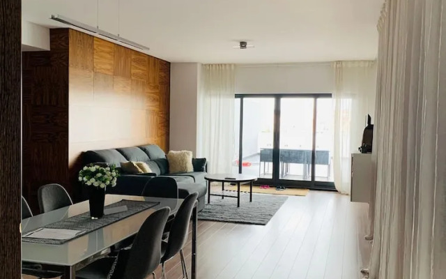 Modern Flat Near Lisbon