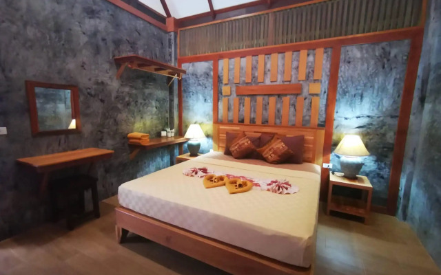 Phi Phi Relax Beach Resort