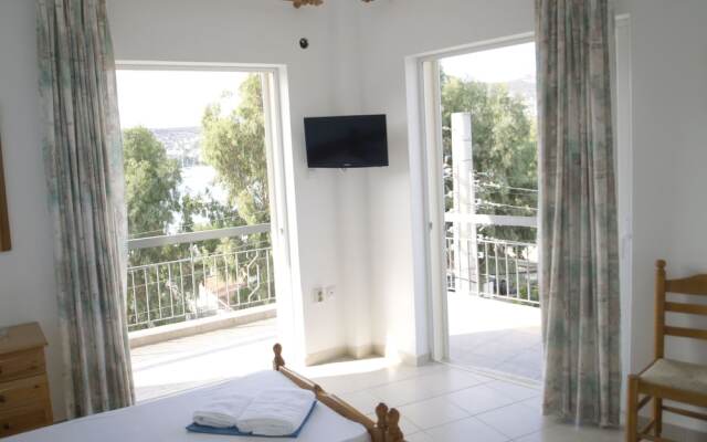 Nikolaki Rooms