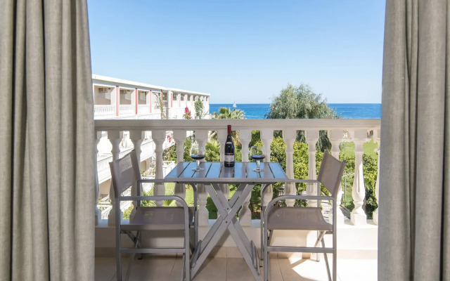 Belussi Beach Hotel & Suites