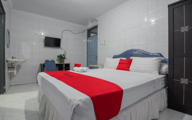 Ayadeara Guest House by Reddoorz
