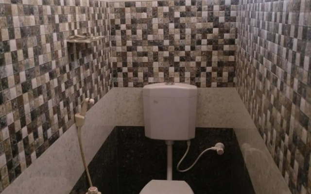 Selvalakshmi Restaurant and Lodge