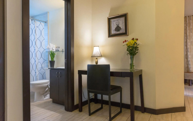 Tradewinds Apartment Hotel