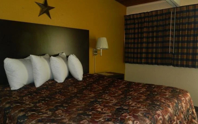 Freer Motel