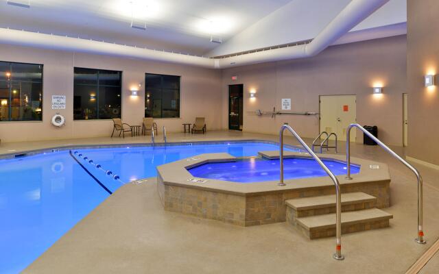 Holiday Inn Express Breezewood by IHG