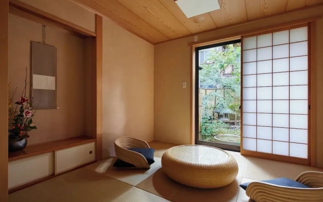Miro Shijo Kawaramachi Tei