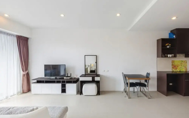 Studio in Chic Condo in Karon A510