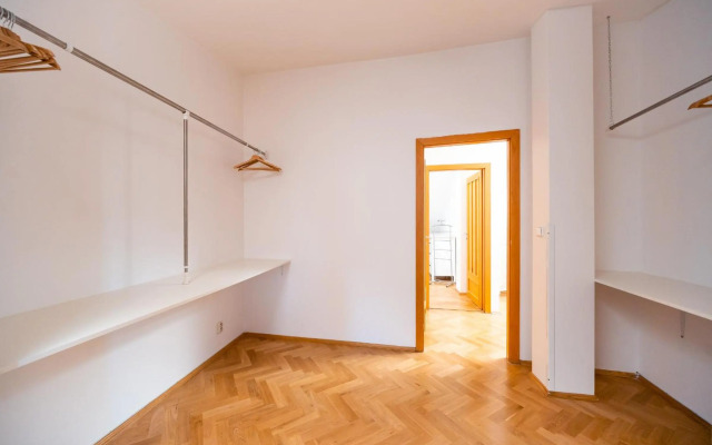 Klimentska Cartoon apartments