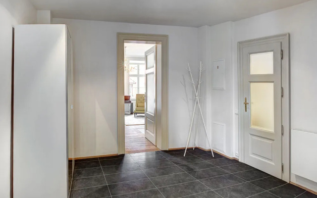 4 Arts Suites