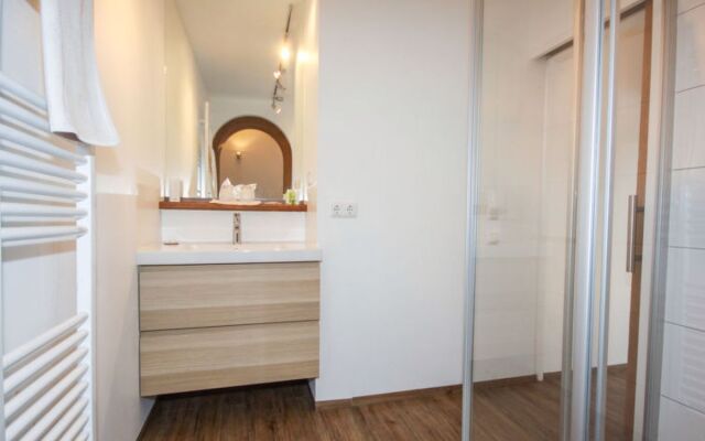 Apartmenthaus Dreier 23285