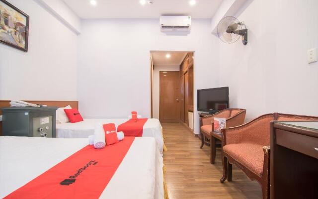 RedDoorz Plus Near Van Mieu Quoc Tu Giam