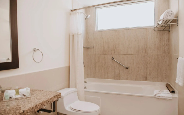 Courtyard by Marriott Guayaquil