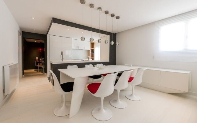 El Retiro City Center